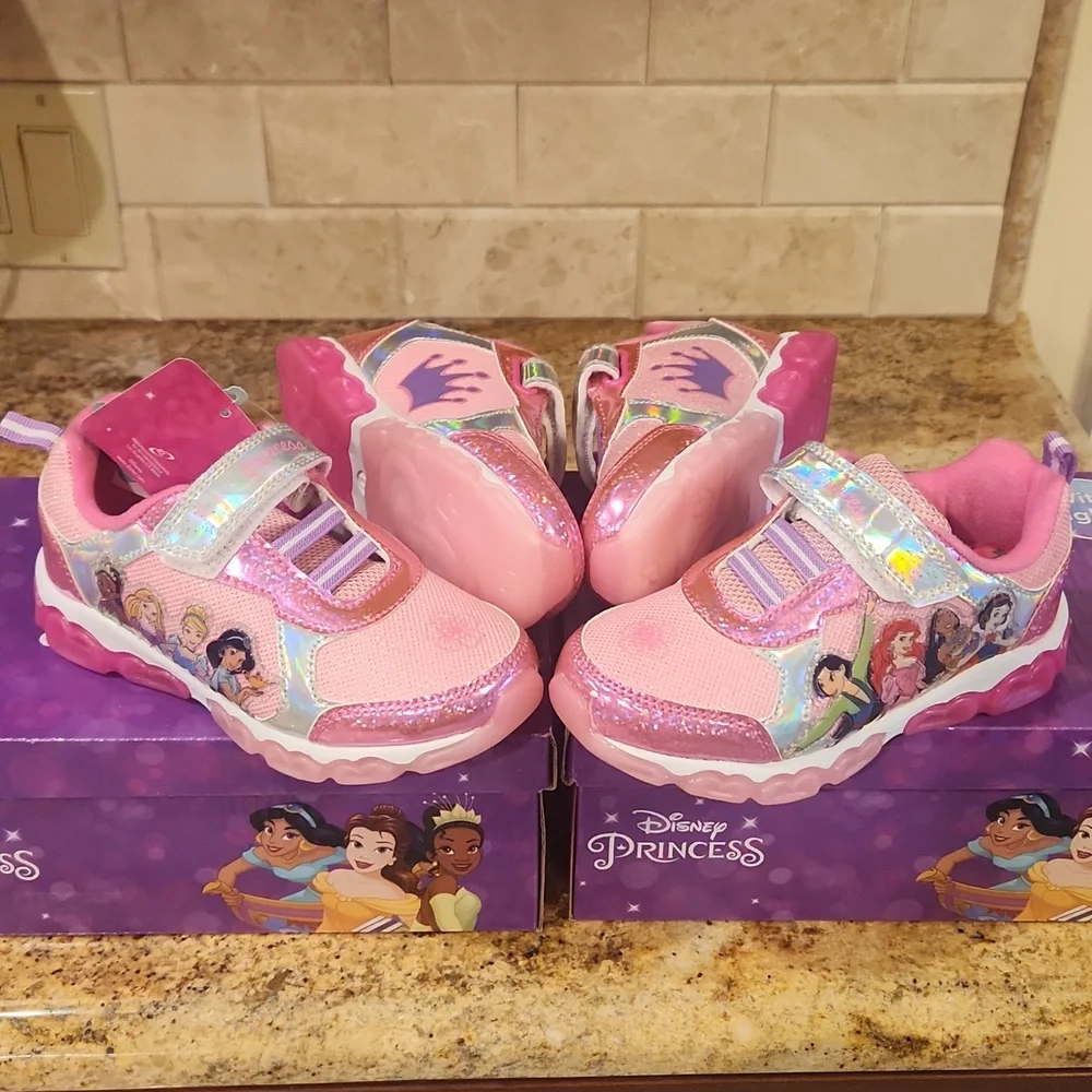 DISNEY PRINCESS LIGHT-UP Sneakers.  NEW In Box! Tiana Arial Cinderella & Jasmine